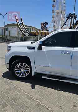 GMC Sierra